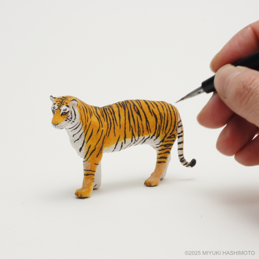 amur tiger miniature