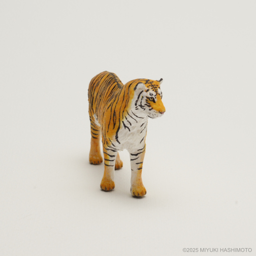 amur tiger miniature